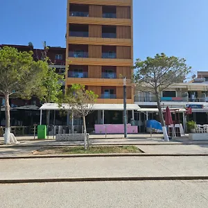 Hotel Veizi, Himarë